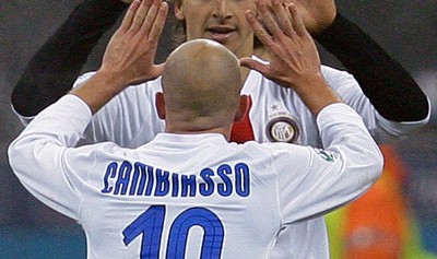  罗马遭遇黑色五分钟，补时连丢两球负于国米  