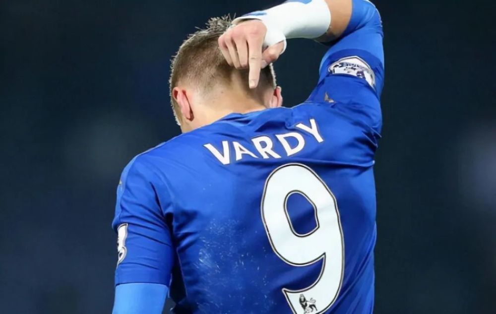  英超全明星慈善赛，传奇云集致敬希勒  