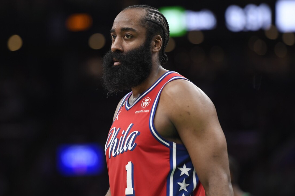  76人官宣哈登正式转战快船  